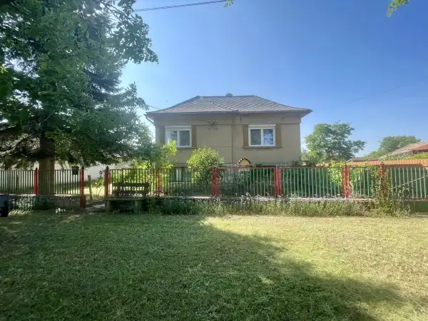 Eladó családi ház, Réde 2+1 szoba 74 m² 26.9 M Ft