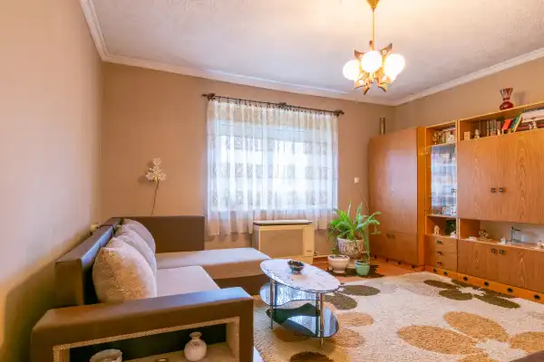 Eladó családi ház, Szil 2 szoba 68 m² 35 M Ft