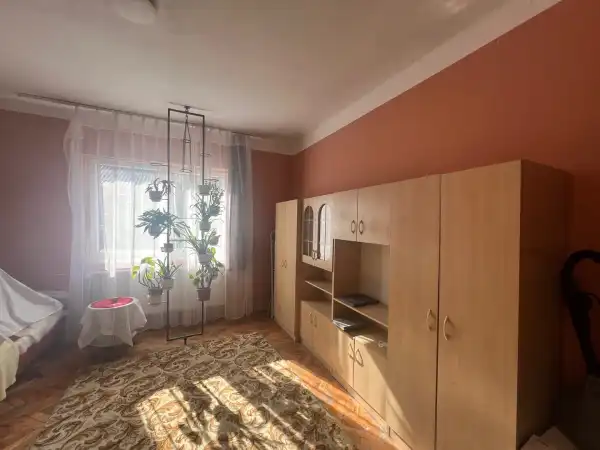 Eladó családi ház, Tata 2 szoba 79 m² 36 M Ft