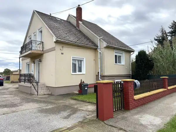 Eladó családi ház, Újrónafő 5 szoba 98 m² 79.99 M Ft