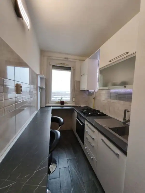 Eladó panellakás, Budapest, III. kerület 2 szoba 51 m² 69.9 M Ft