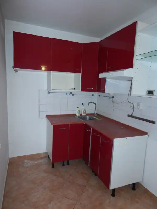 Eladó panellakás, Tatabánya 3 szoba 62 m² 43.9 M Ft