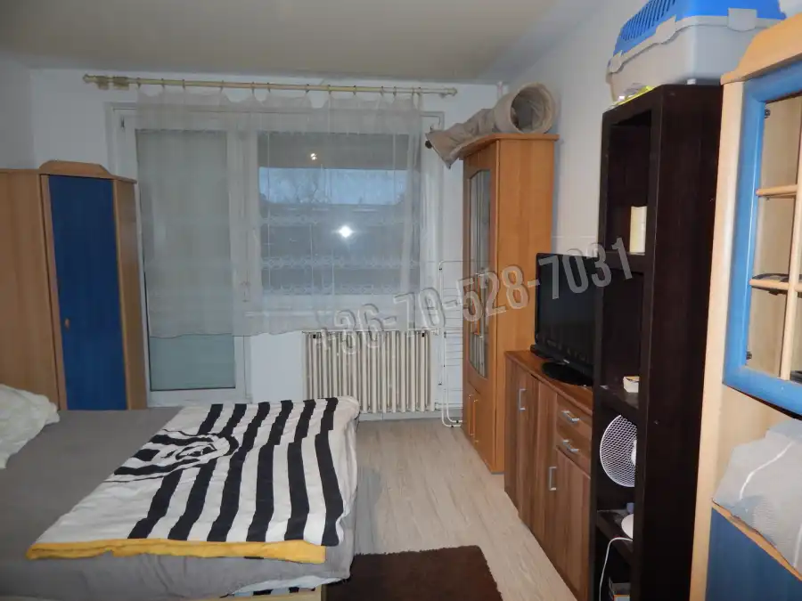 eladó panellakás, Tatabánya