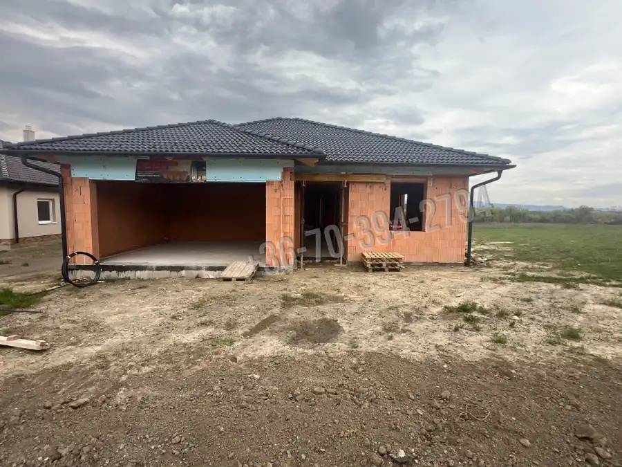 eladó új építésű családi ház, Környe