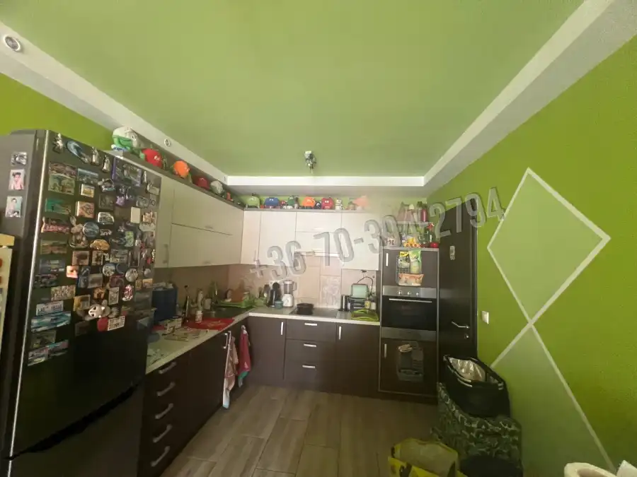 eladó újszerű családi ház, Tatabánya