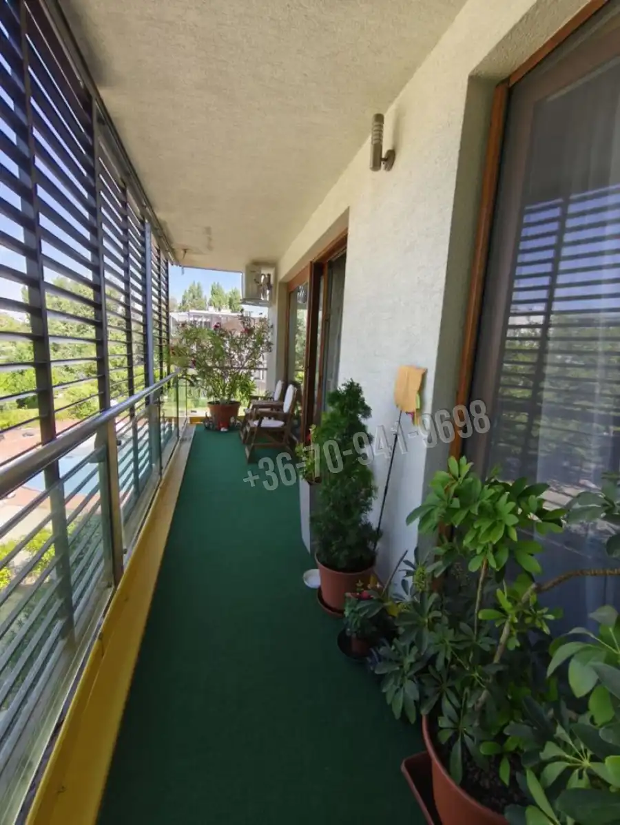 eladó újszerű téglalakás, Budapest, III. kerület